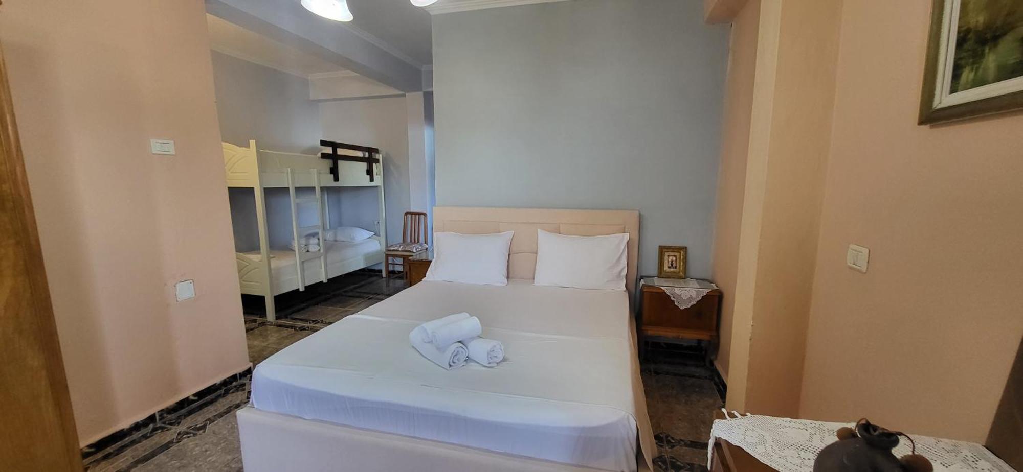 Jon Rooms Himare Esterno foto