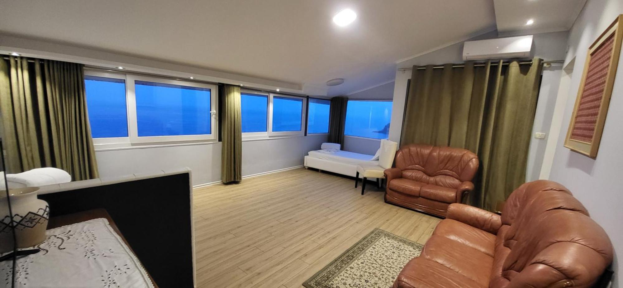 Jon Rooms Himare Esterno foto