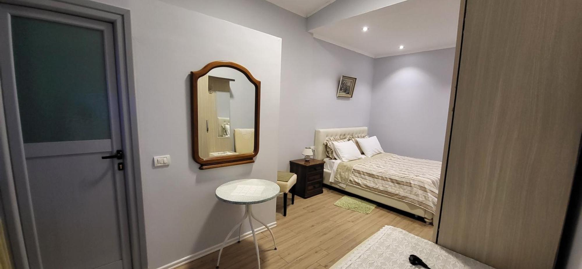 Jon Rooms Himare Esterno foto